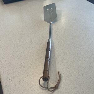 18" Long Wood Handle Barbecue Grill Spatula Meat Flipper With Leather Loop